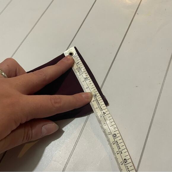 Athleta Martin‎ Burgundy Red Purple Perforated Athletic Workout Long Sleeve M - Picture 9 of 9